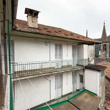 Di Germagno Hostel *